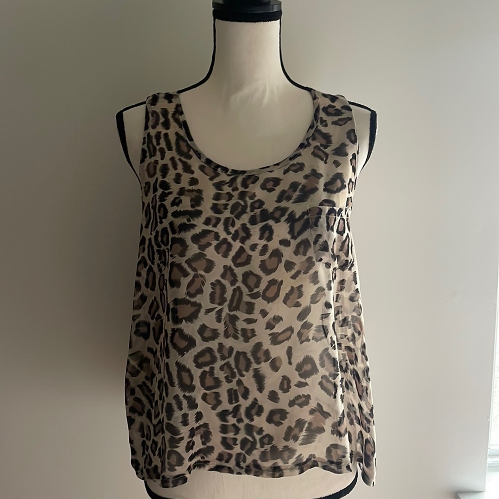 Animal printed chiffon hi-li top